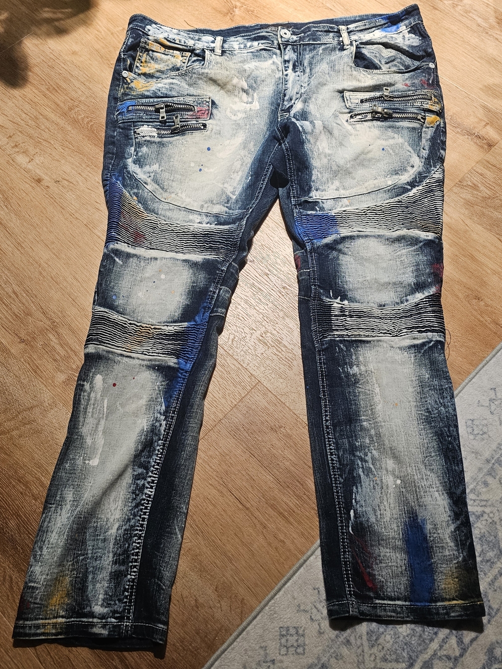 men's distressed moto biker jeans by Smoke Rise paint splatter size 42x32